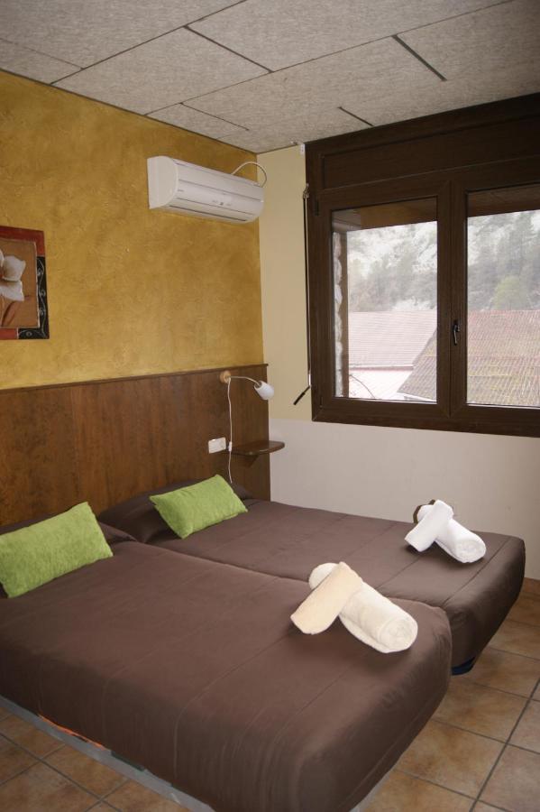 Hotel Familiar Baga Exterior photo
