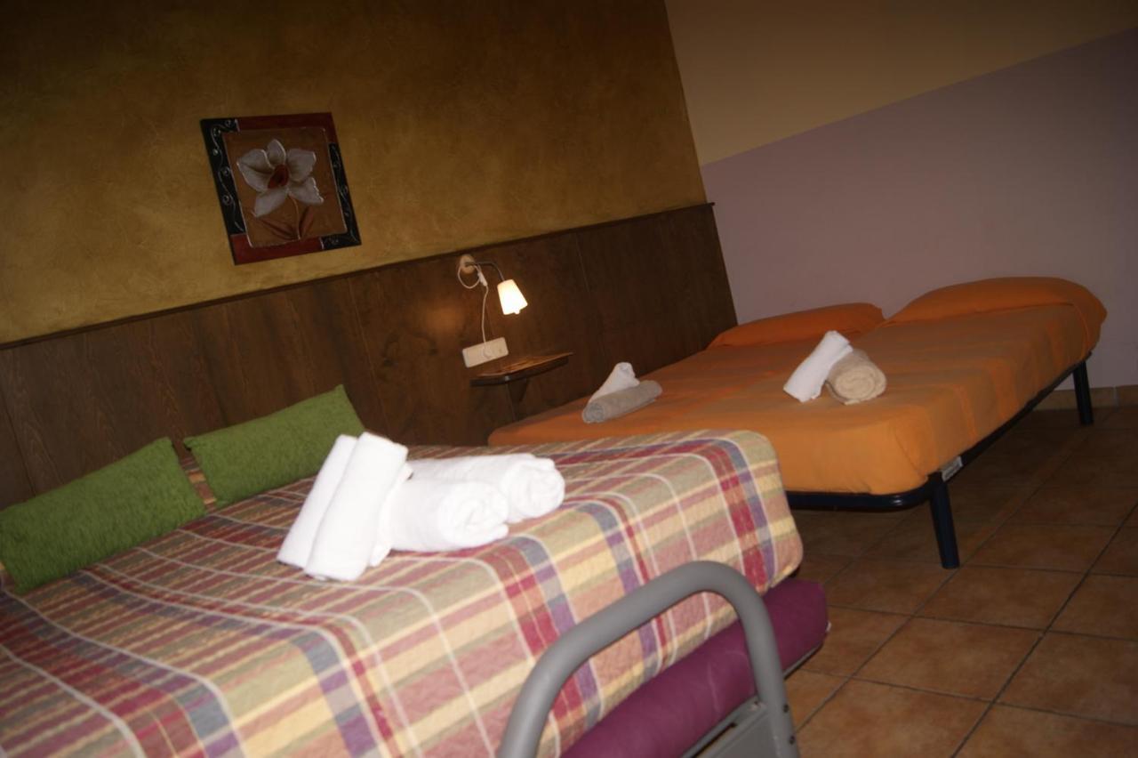 Hotel Familiar Baga Exterior photo